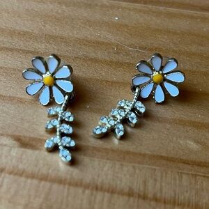 Daisy earrings